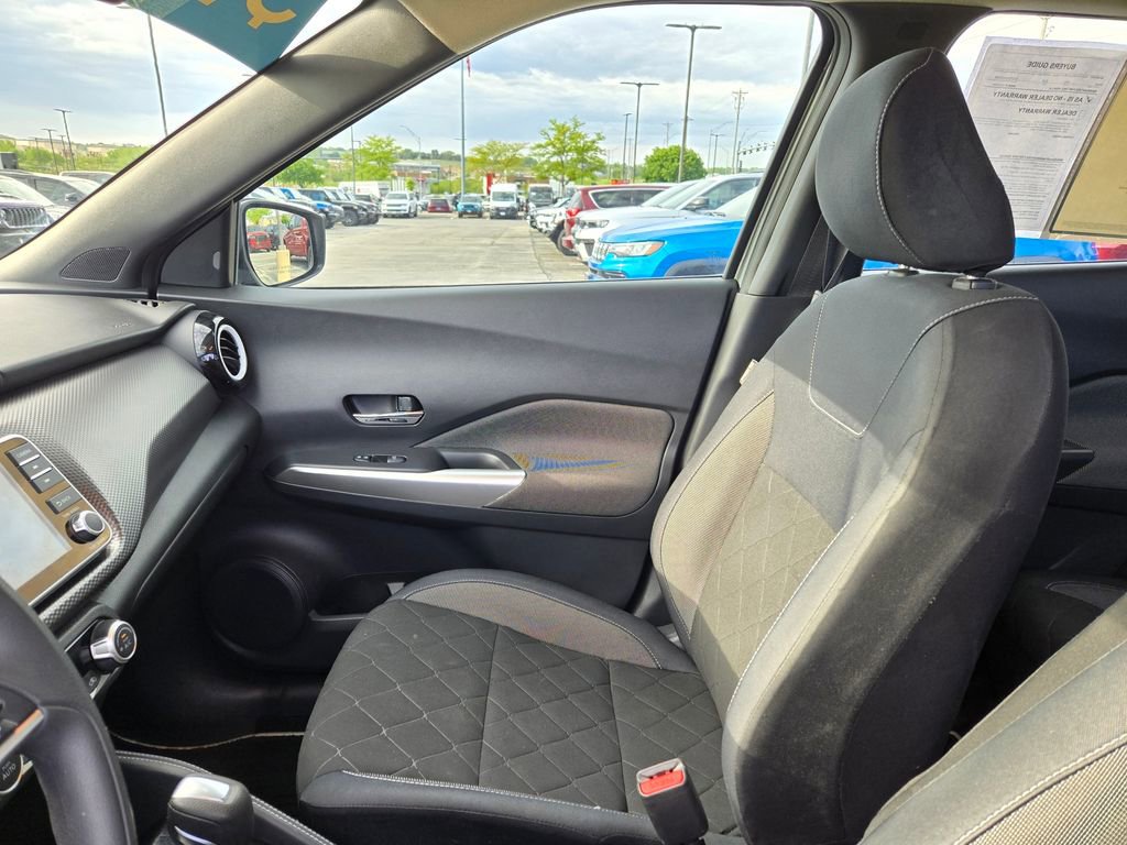 Used 2018 Nissan Kicks SV FWD image 20