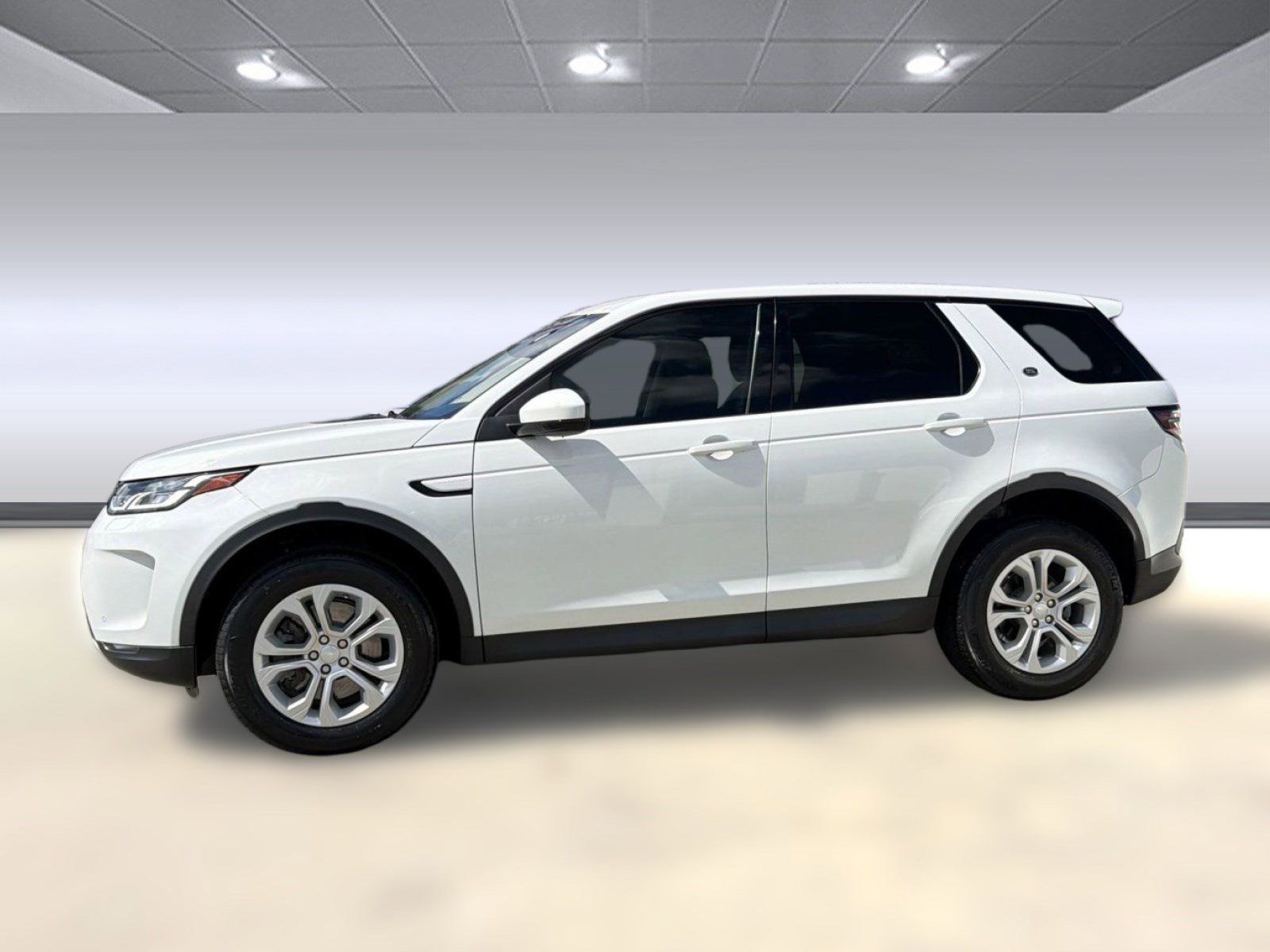 Used 2020 Land Rover Discovery Sport S image 2