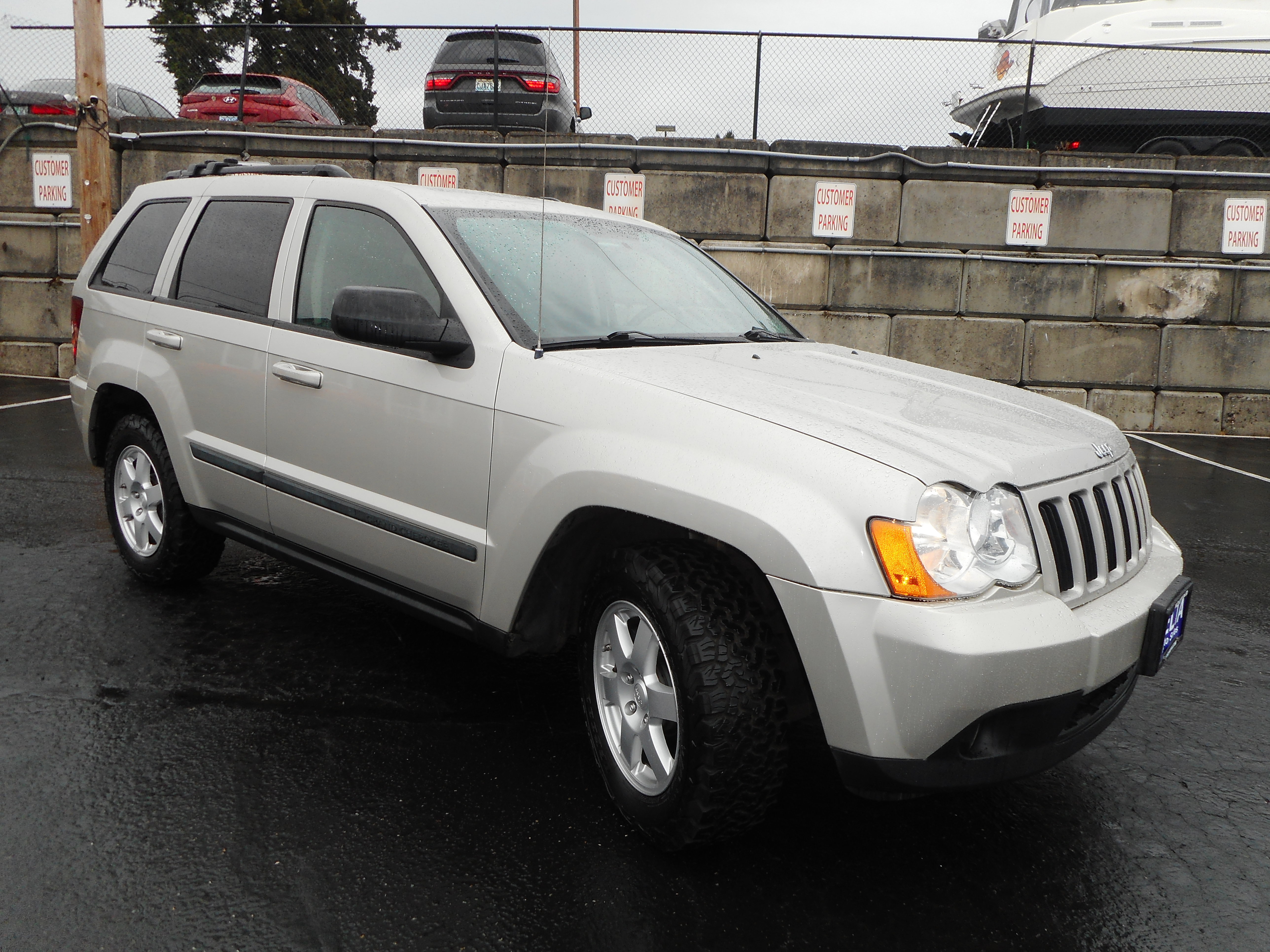 Used 2009 Jeep Grand Cherokee Laredo AWD/4WD image 1