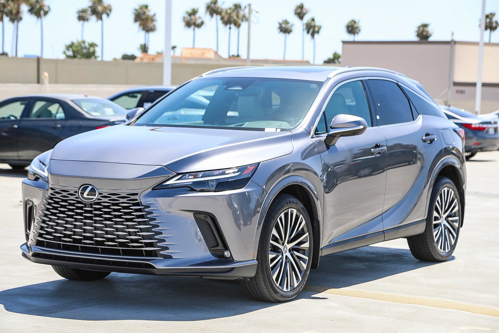 Used 2023 Lexus RX 350 Premium Plus w/ Cold Area Package FWD image 3