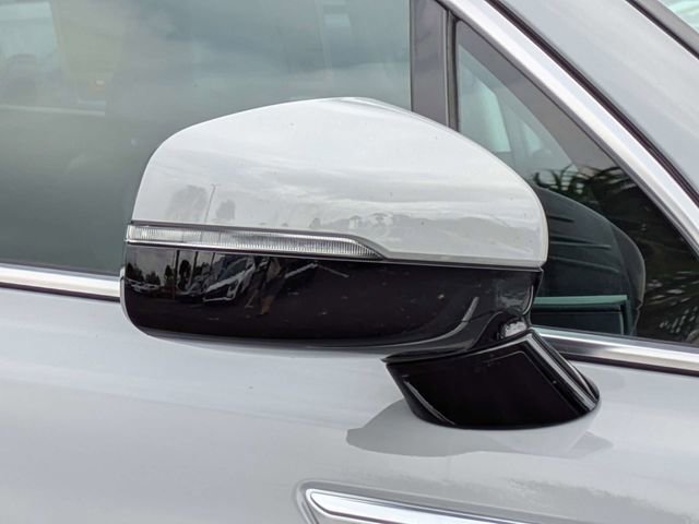 Used 2024 Kia Sorento S w/ Panoramic Sunroof Package image 12