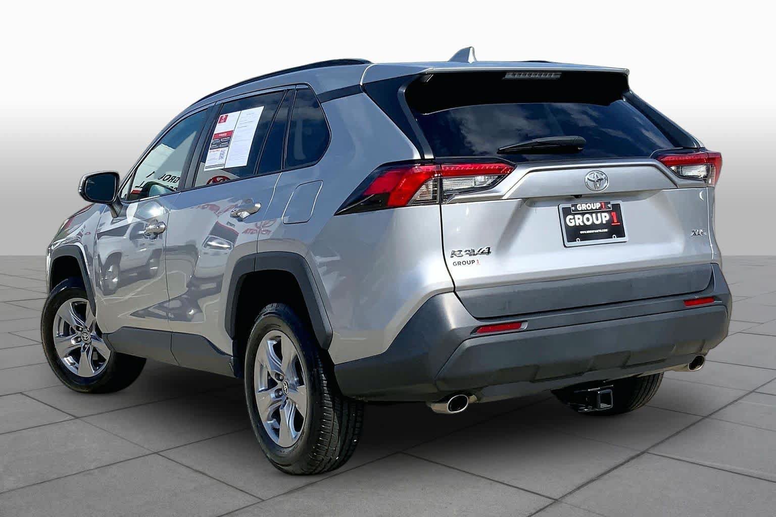 Used 2023 Toyota RAV4 XLE FWD image 23