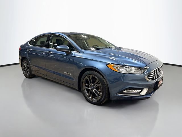 Used 2018 Ford Fusion SE w/ Equipment Group 601A image 2