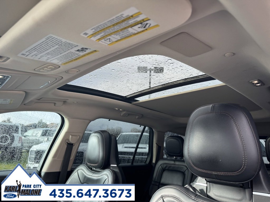 Used 2020 Lincoln Aviator Reserve w/ Equipment Group 201A image 16