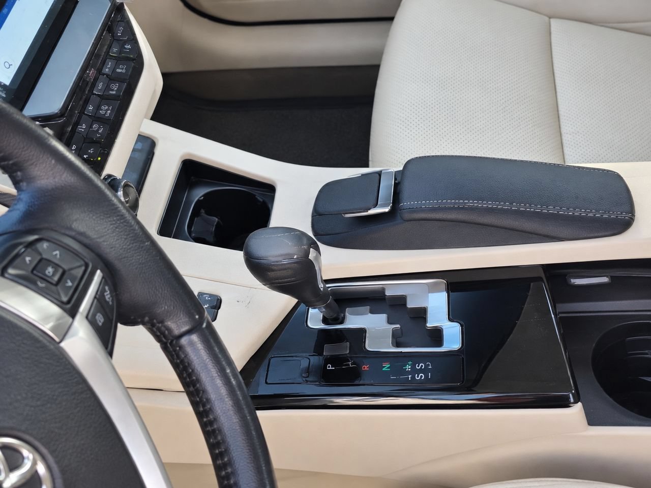 Used 2015 Lexus ES 350 w/ Luxury Package FWD image 17
