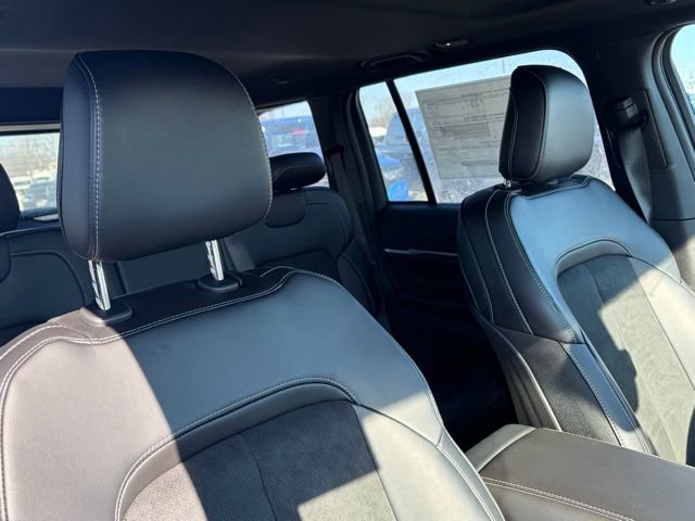 New 2026 Jeep Grand Cherokee Altitude AWD/4WD image 28