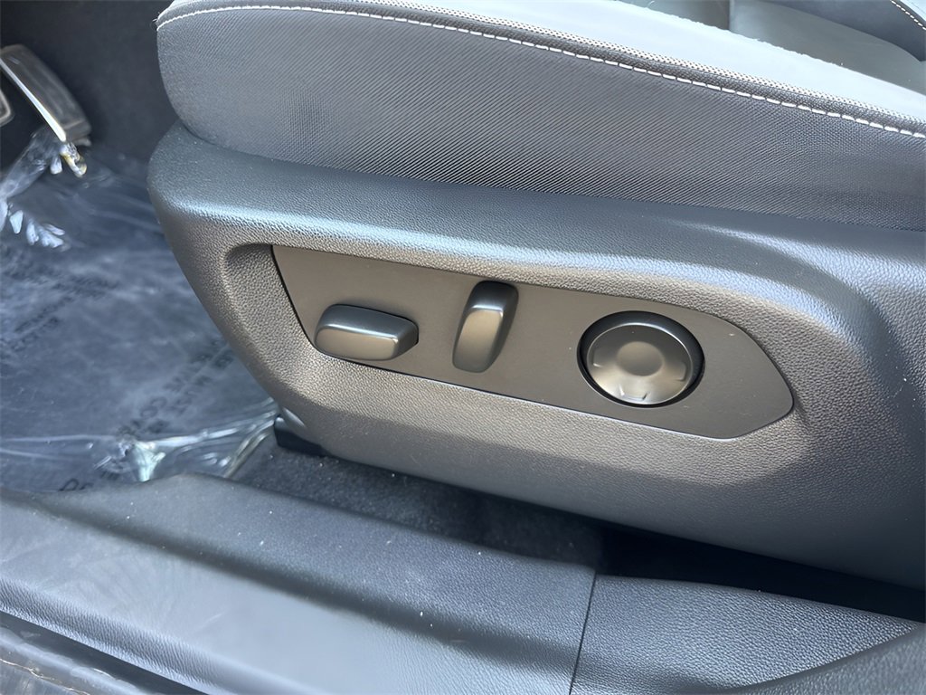 Used 2024 Buick Envision Sport Touring image 22