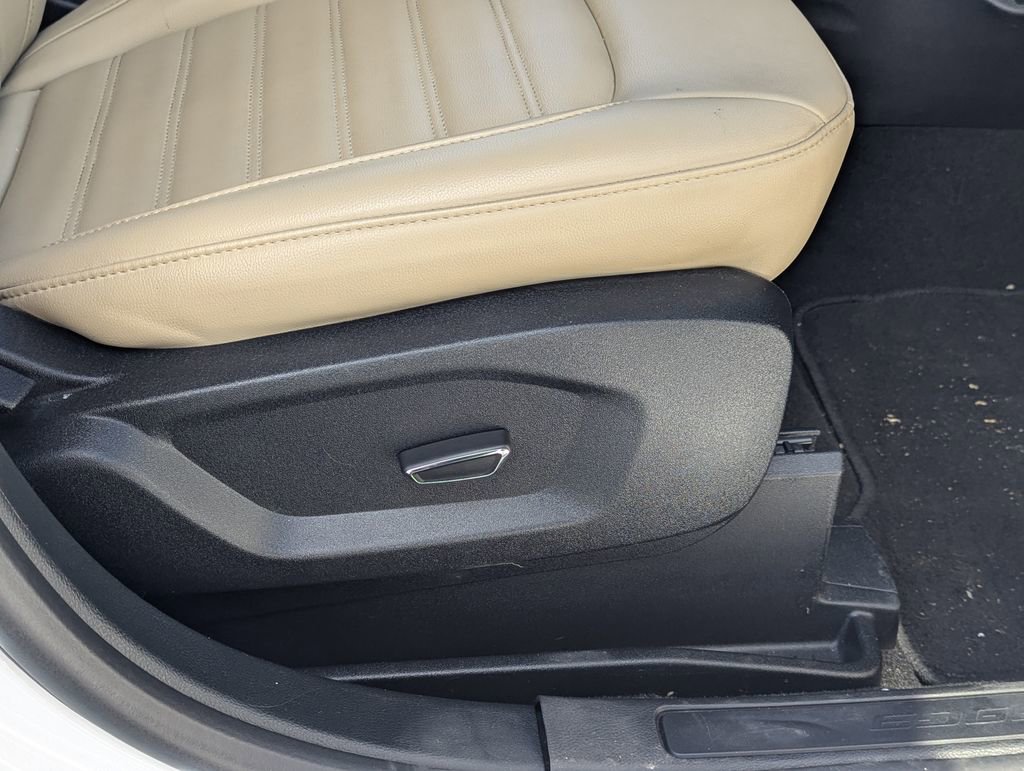 Used 2019 Ford Edge SEL w/ Equipment Group 201A AWD/4WD image 35