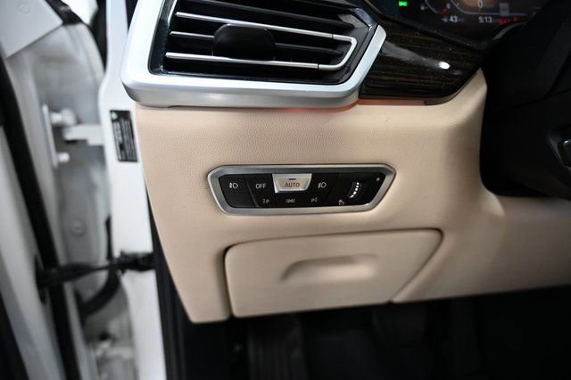 Used 2021 BMW X5 xDrive40i w/ Premium Package image 25