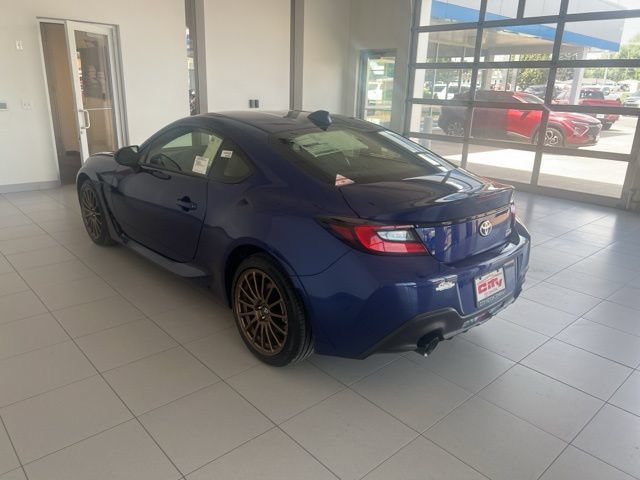 New 2025 Toyota GR86 RWD image 6