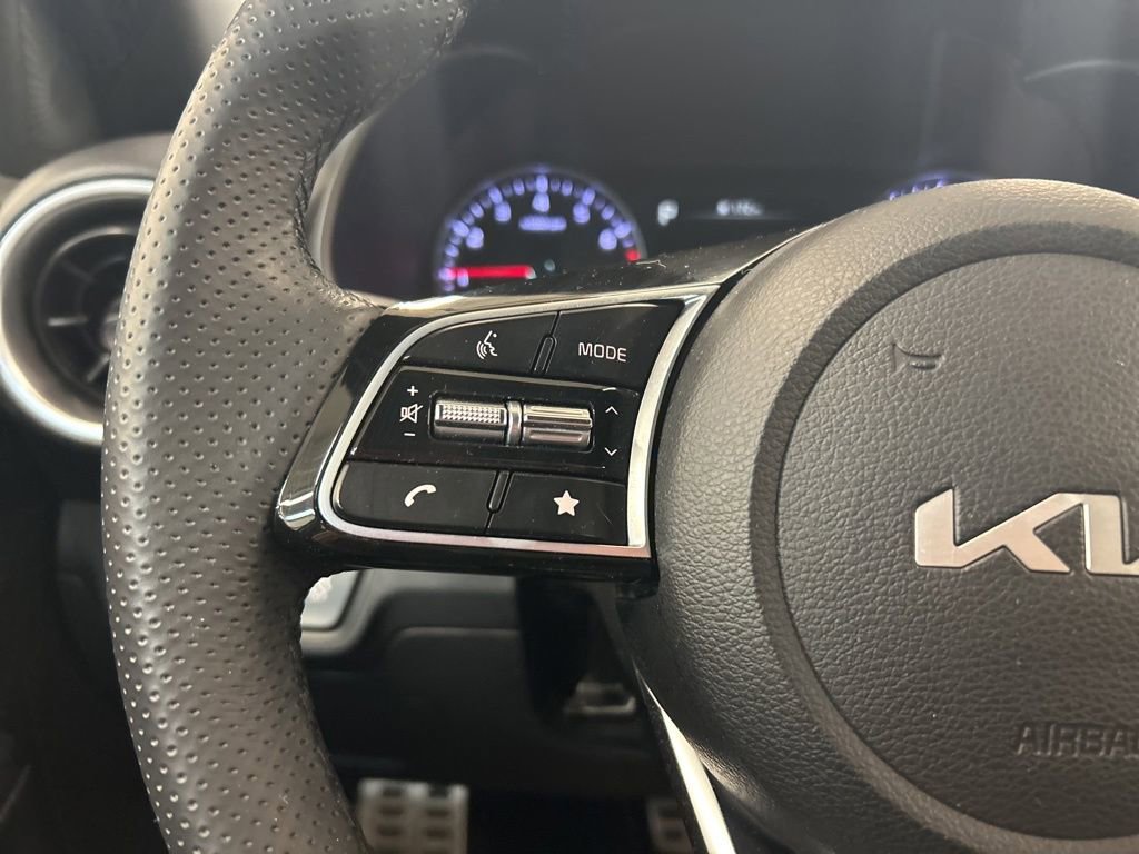 Used 2023 Kia Forte GT-Line image 9