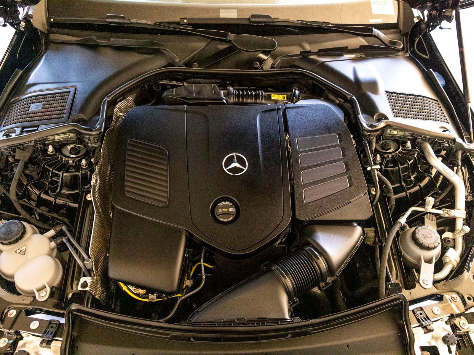 Used 2025 Mercedes-Benz C 300 Sedan image 18