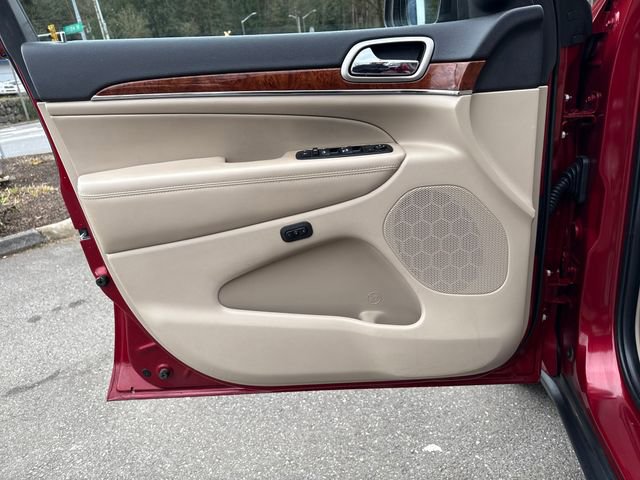 Used 2012 Jeep Grand Cherokee Limited w/ Trailer Tow Group IV image 15