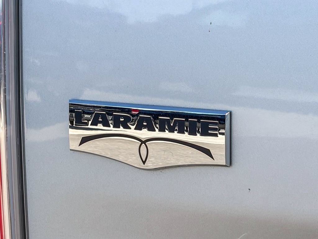Used 2015 RAM 1500 Laramie w/ Convenience Group AWD/4WD image 11