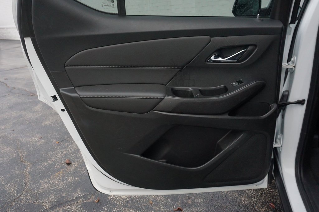 Certified 2023 Chevrolet Traverse LT w/ LPO, Floor Liner Package image 26