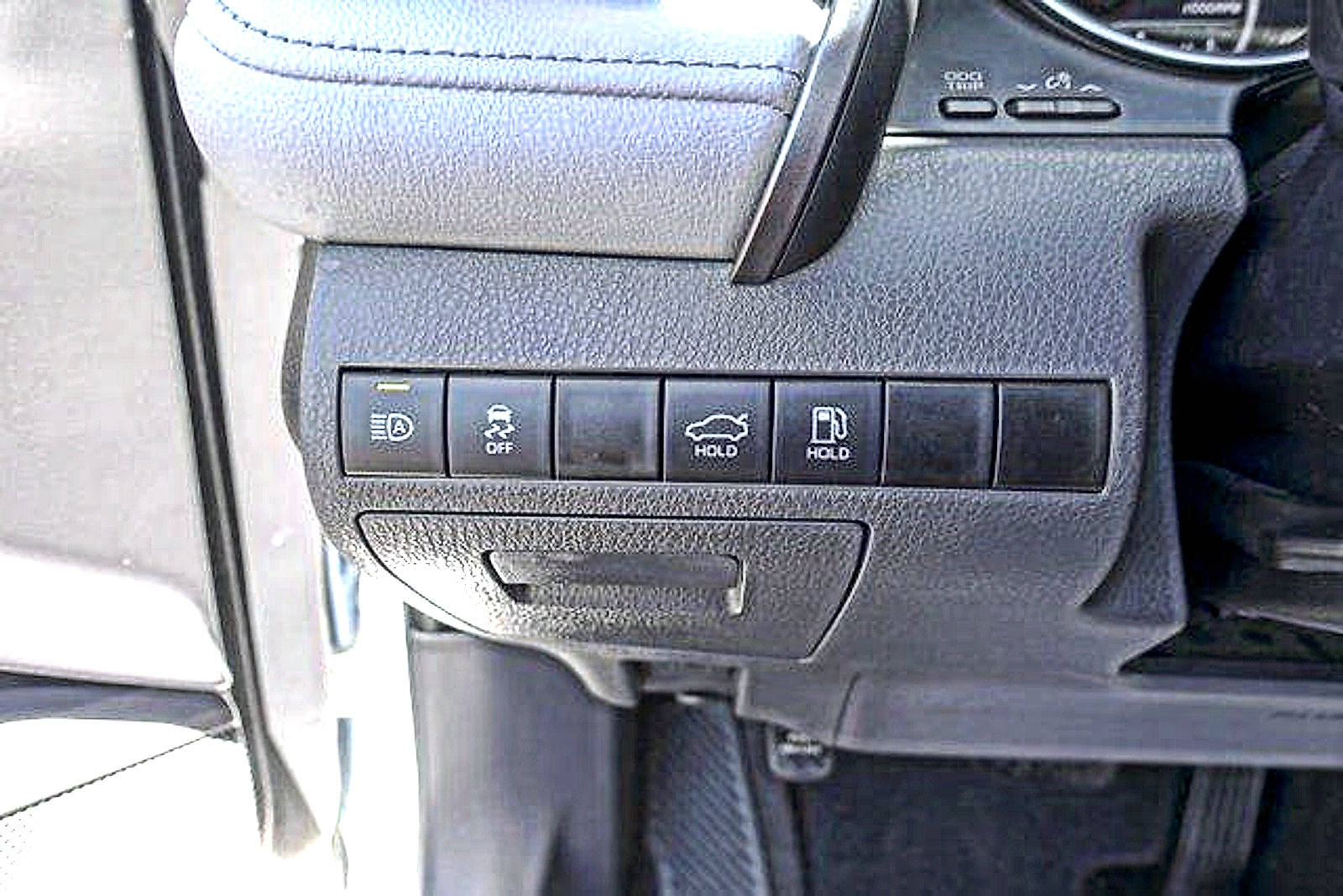 Used 2021 Toyota Camry LE w/ Convenience Package FWD image 13