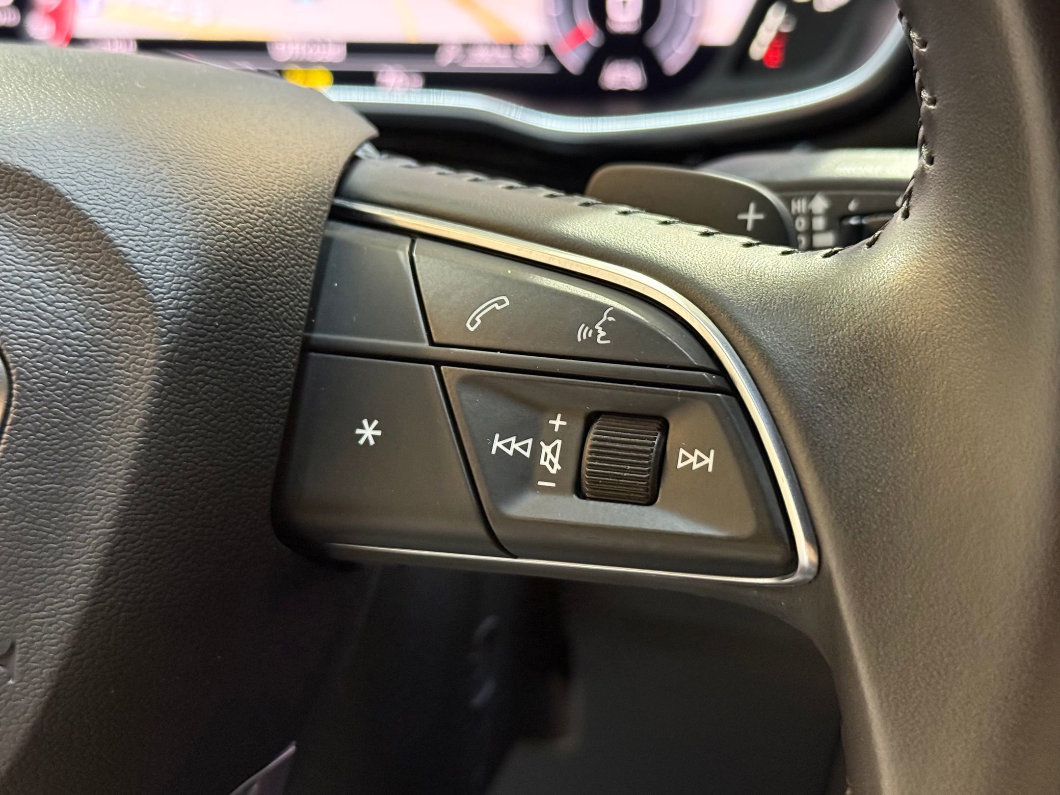 Used 2020 Audi Q3 2.0T Premium Plus w/ Premium Plus Package image 27