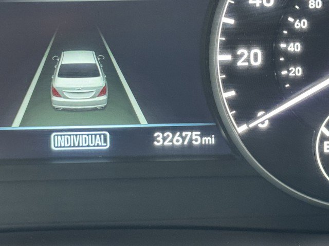 Used 2018 Genesis G90 5.0 Ultimate RWD image 10