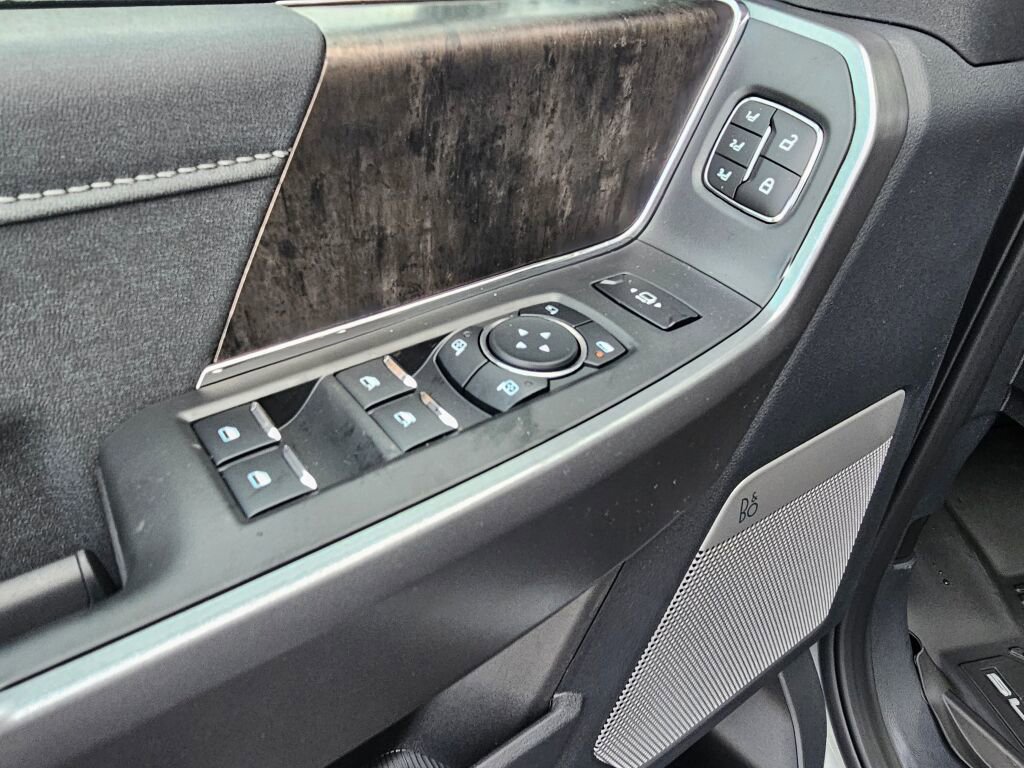 New 2026 Ford F350 Lariat w/ FX4 Off-Road Package image 16