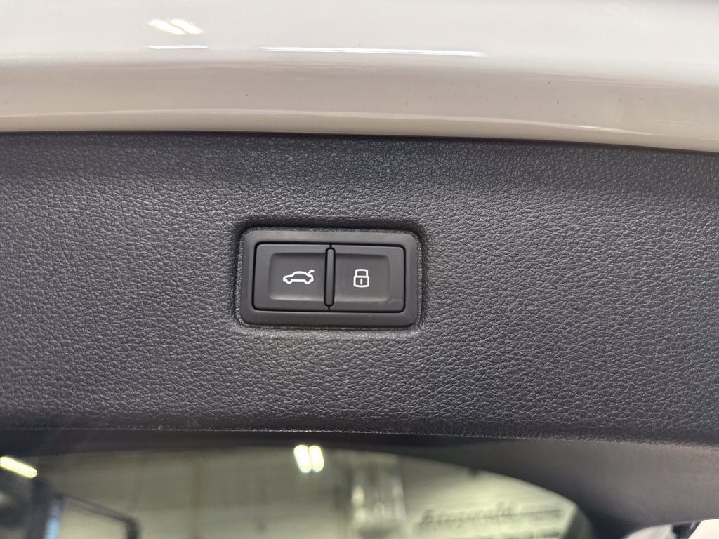 Used 2021 Audi Q7 2.0T Premium Plus AWD/4WD image 16