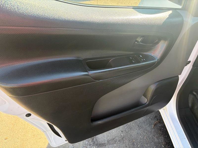 Used 2018 Nissan NV200 SV w/ Navigation Package image 9