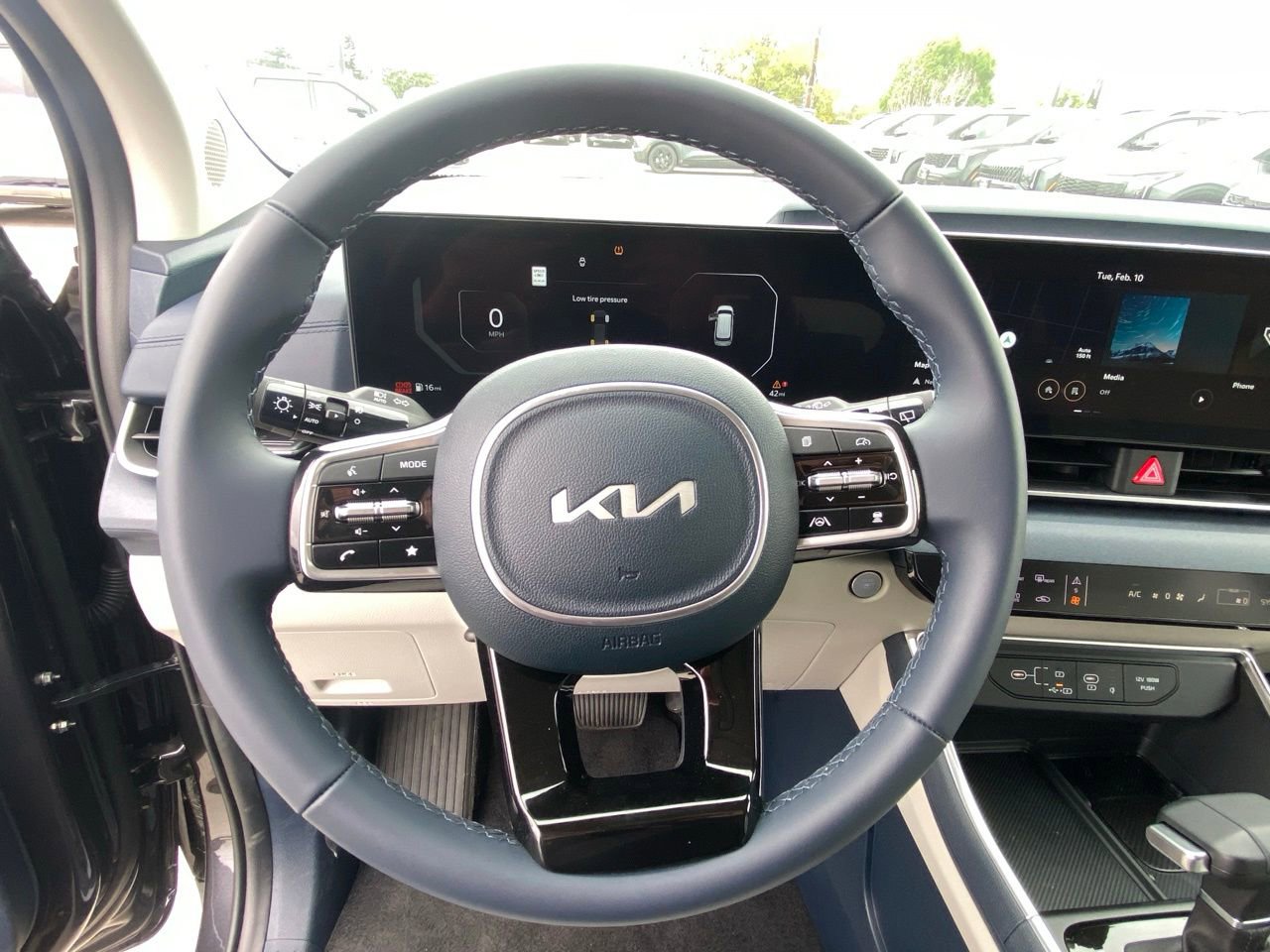 New 2026 Kia Carnival SX image 16