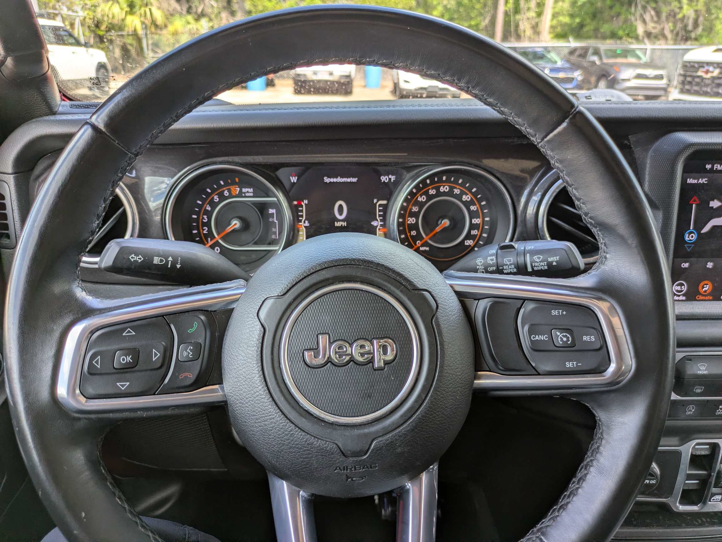 Used 2019 Jeep Wrangler Unlimited Sahara AWD/4WD image 17