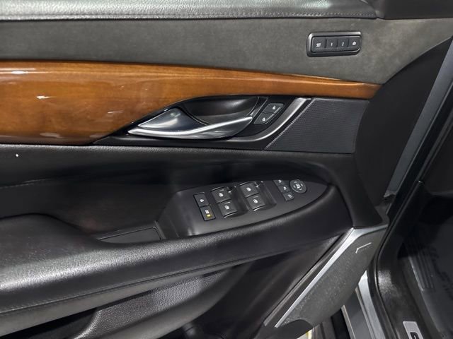Used 2019 Cadillac Escalade Premium Luxury image 13