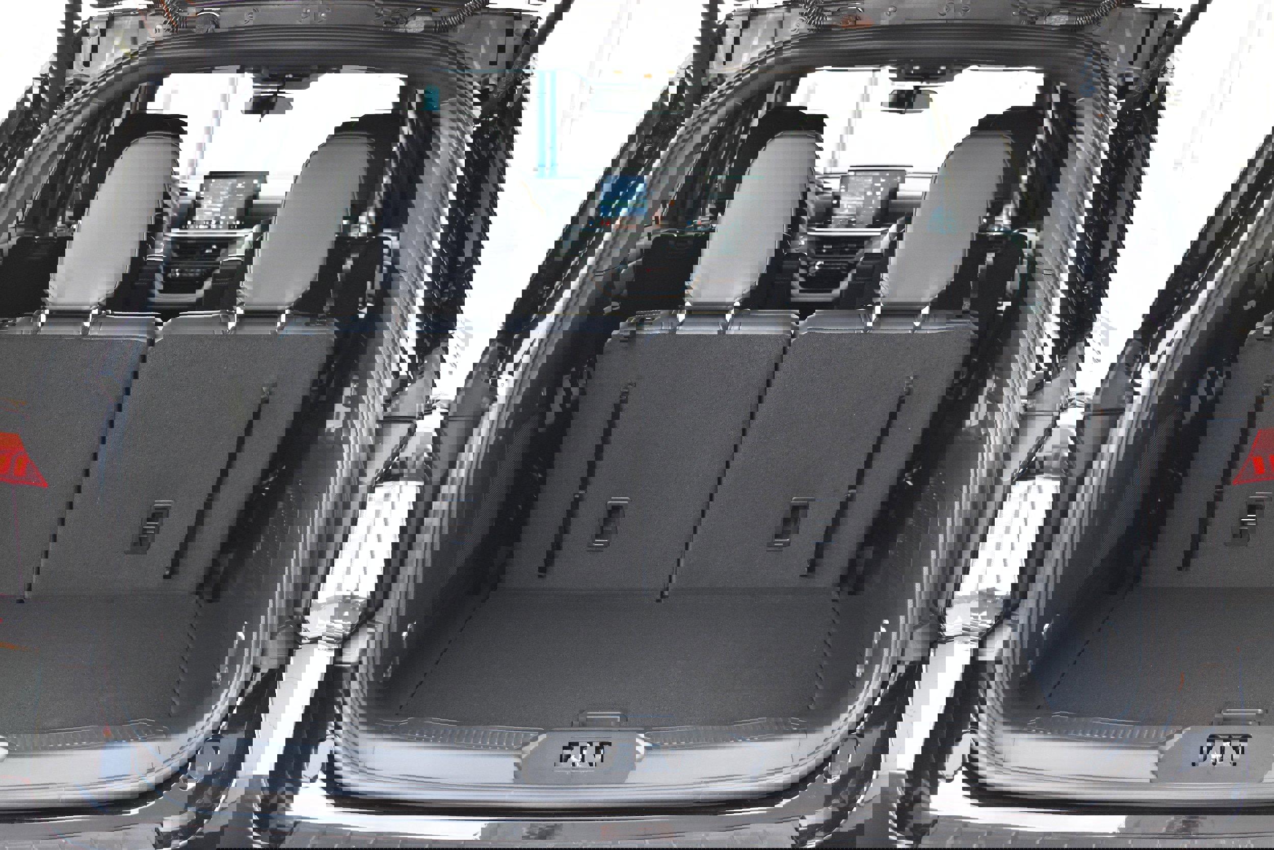 New 2026 Ford Explorer Tremor w/ Tremor Convenience Package image 9