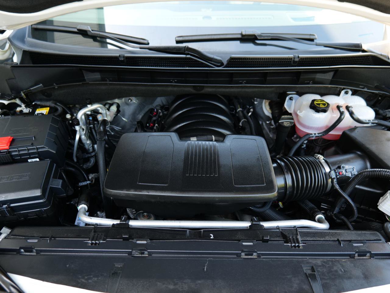 Used 2025 Cadillac Escalade Sport Platinum w/ LPO, Floor Liner Package image 55