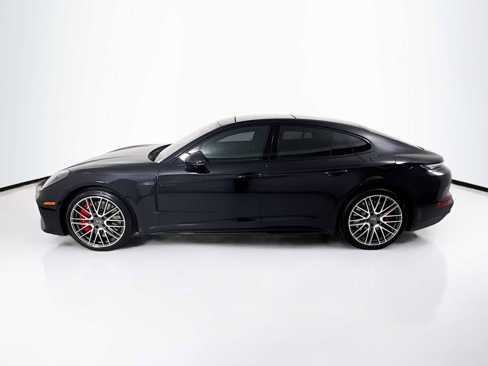 New 2025 Porsche Panamera Turbo image 2