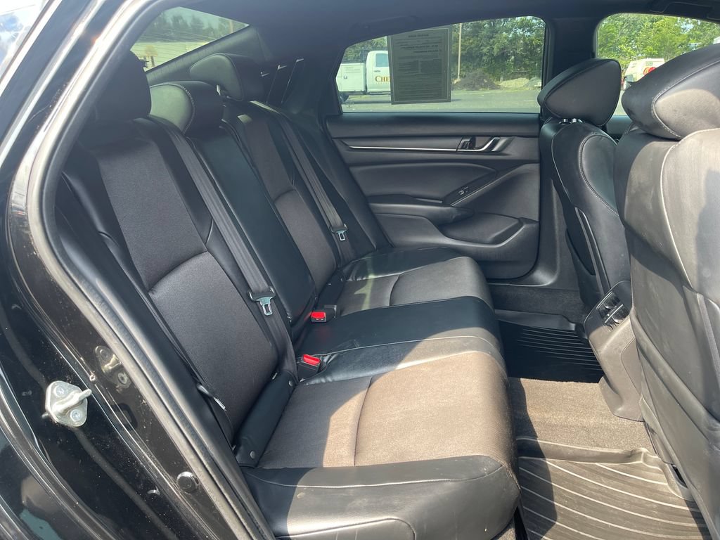 Used 2018 Honda Accord Sport image 21
