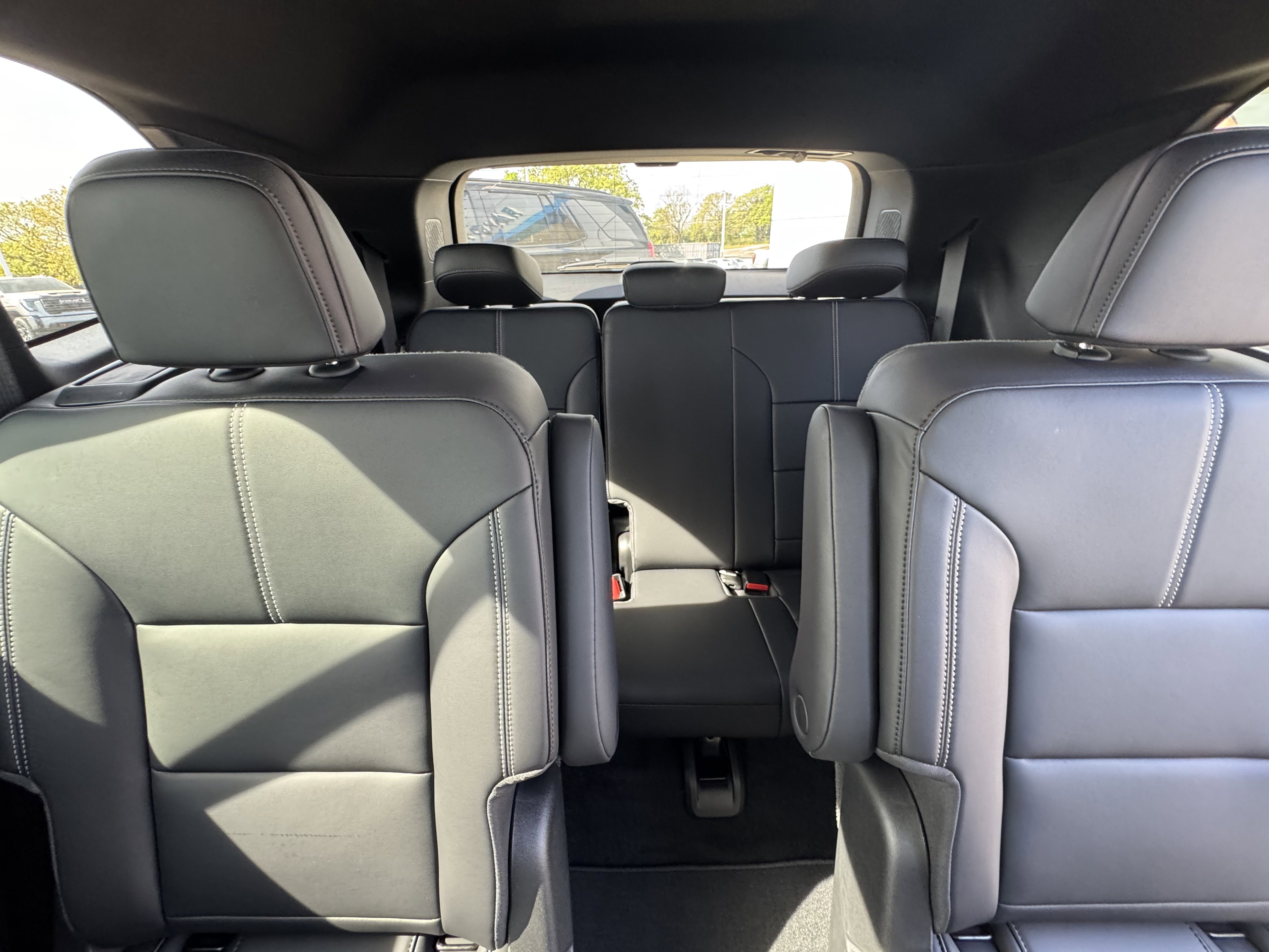 New 2026 GMC Acadia Elevation image 9