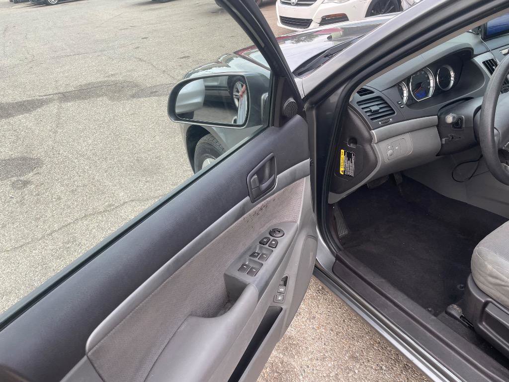 Used 2010 Hyundai Sonata GLS image 11