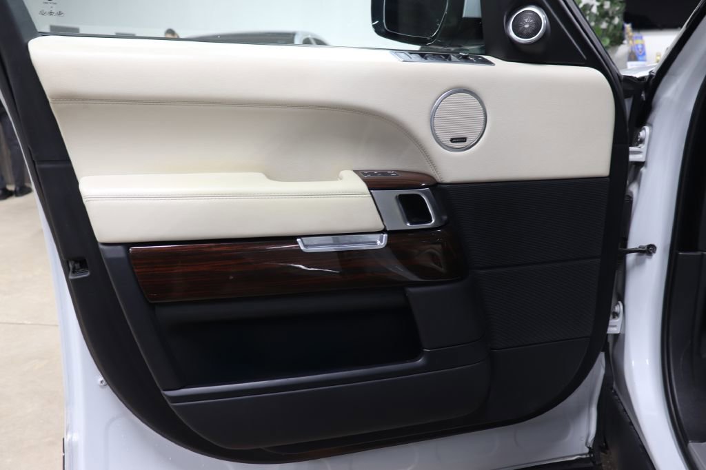 Used 2016 Land Rover Range Rover Supercharged image 9