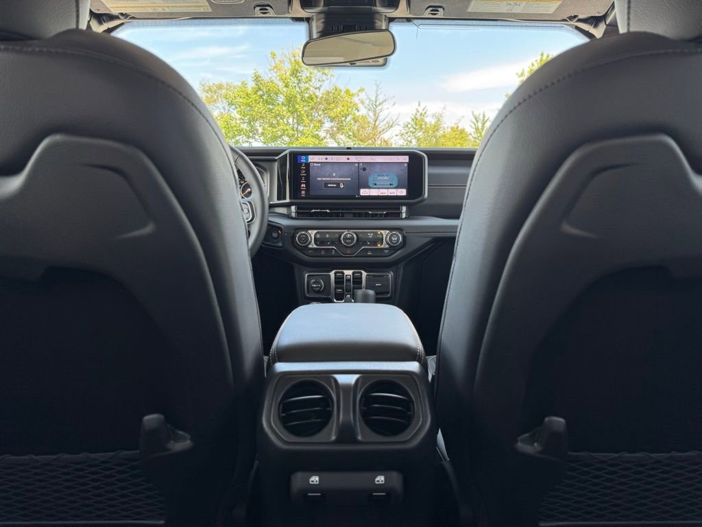New 2025 Jeep Gladiator Sport w/ Premium Package image 31