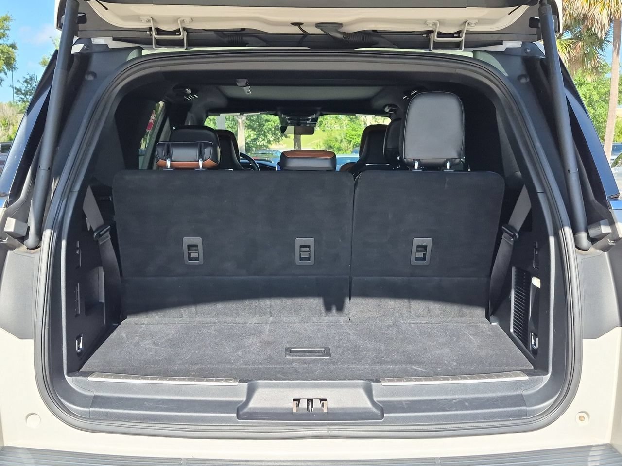Used 2020 Lincoln Navigator Reserve w/ Luxury Package AWD/4WD image 21