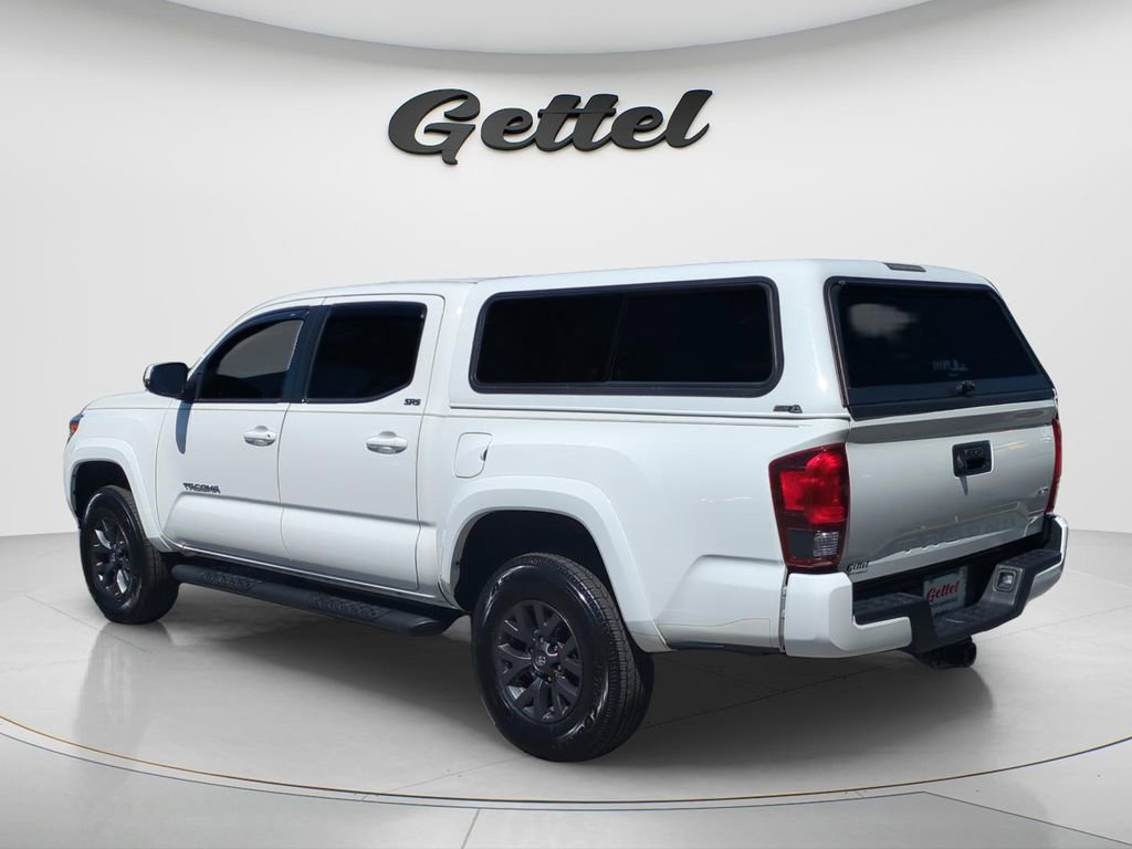 Used 2022 Toyota Tacoma SR5 w/ Technology Package image 6