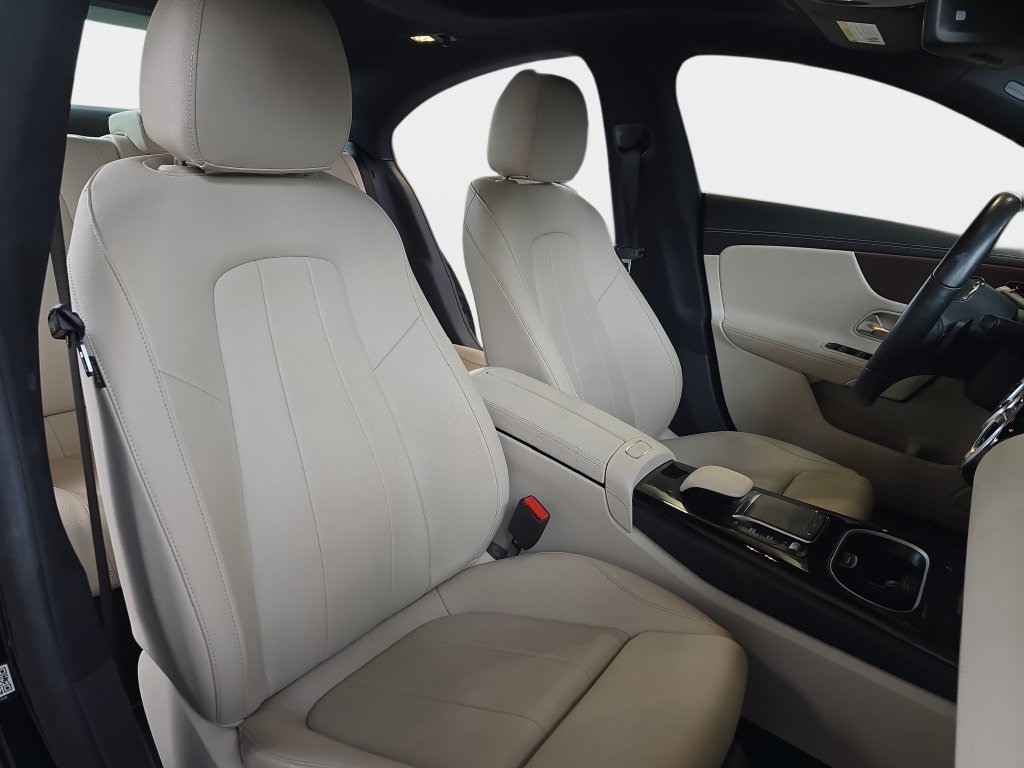 Used 2023 Mercedes-Benz CLA 250 4MATIC image 12