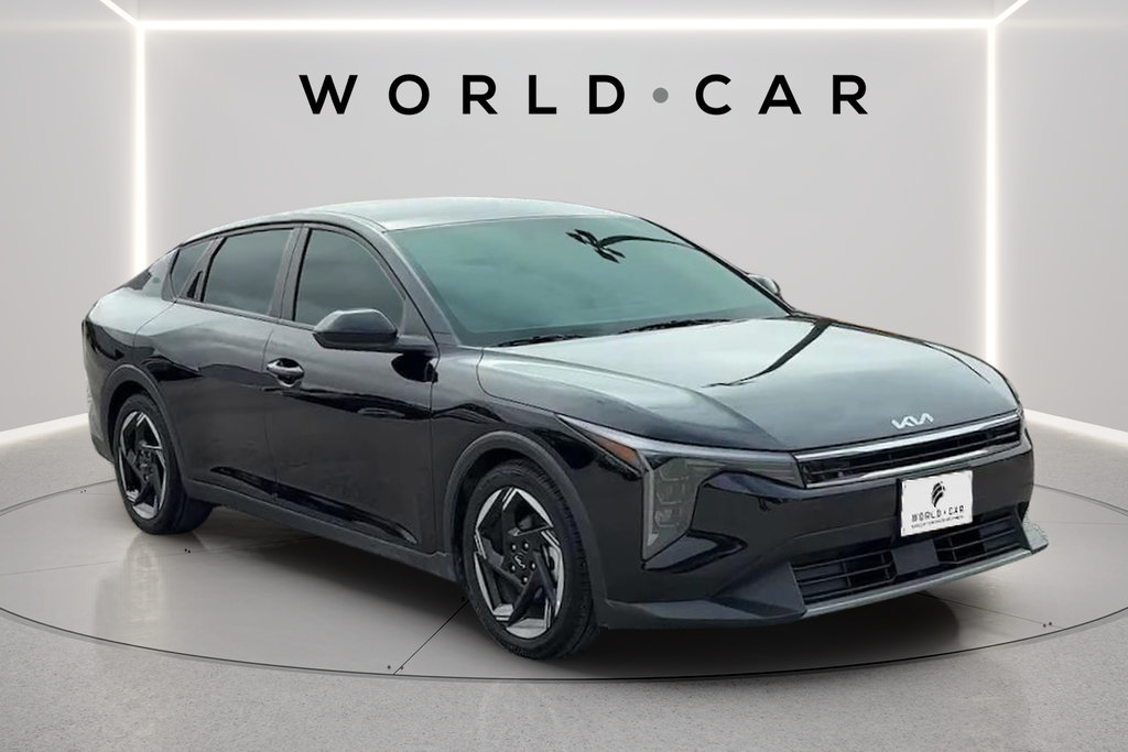 Certified 2025 Kia K4 EX FWD image 1