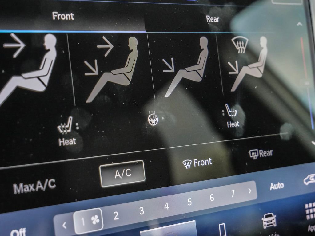 Used 2021 Chrysler Pacifica Touring-L w/ S Appearance Package image 29