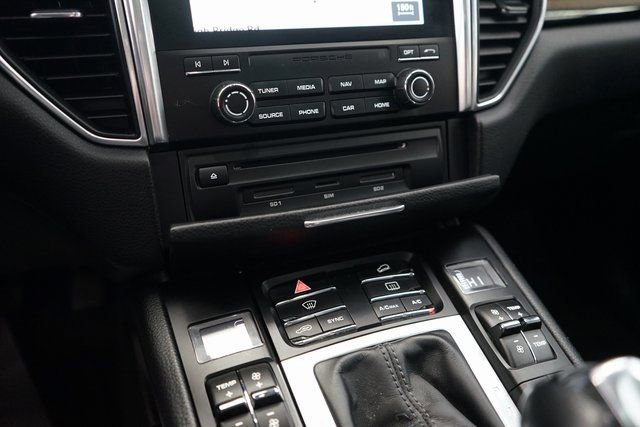 Used 2018 Porsche Macan image 41