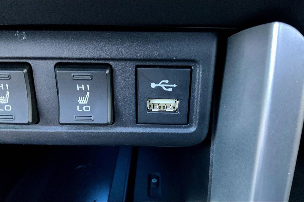 Certified 2022 Toyota Corolla Cross XLE w/ Convenience Package image 16