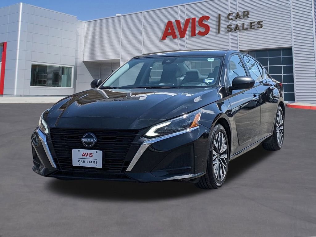Used 2024 Nissan Altima 2.5 SV