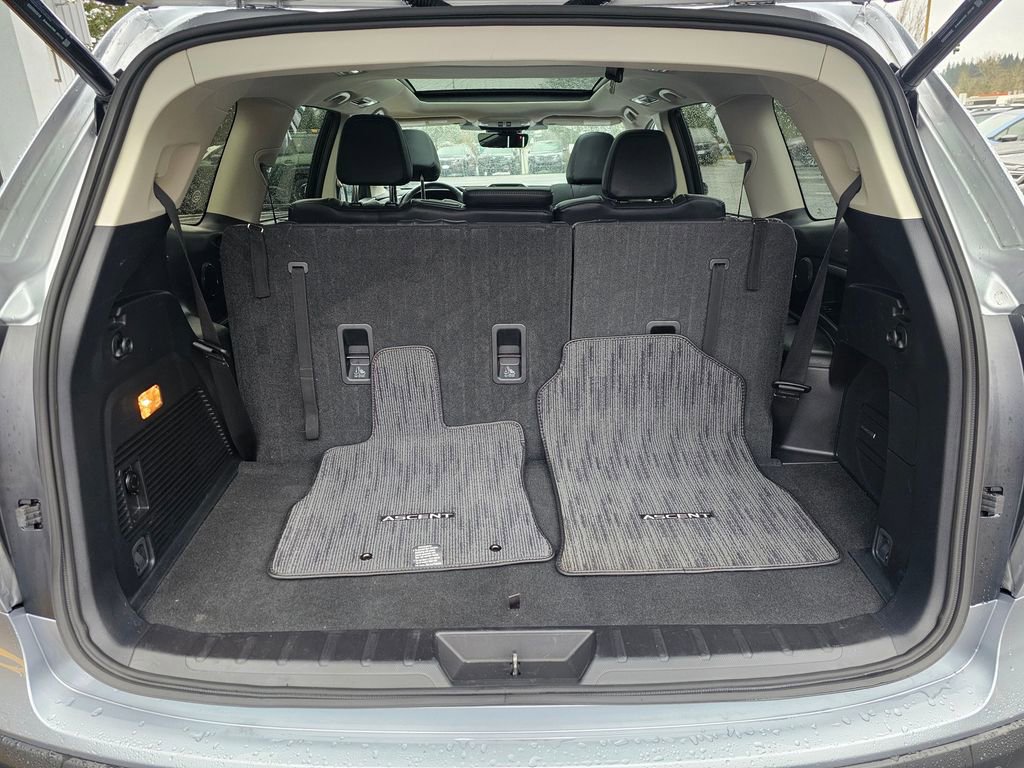 Used 2023 Subaru Ascent Limited w/ Technology Package AWD/4WD image 14