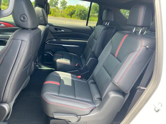 Used 2026 Chevrolet Traverse RS w/ LPO, Floor Liner Package AWD/4WD image 22