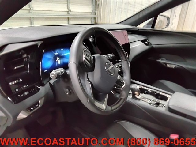 Used 2025 Lexus RX 350h w/ Accessory Package AWD/4WD image 11