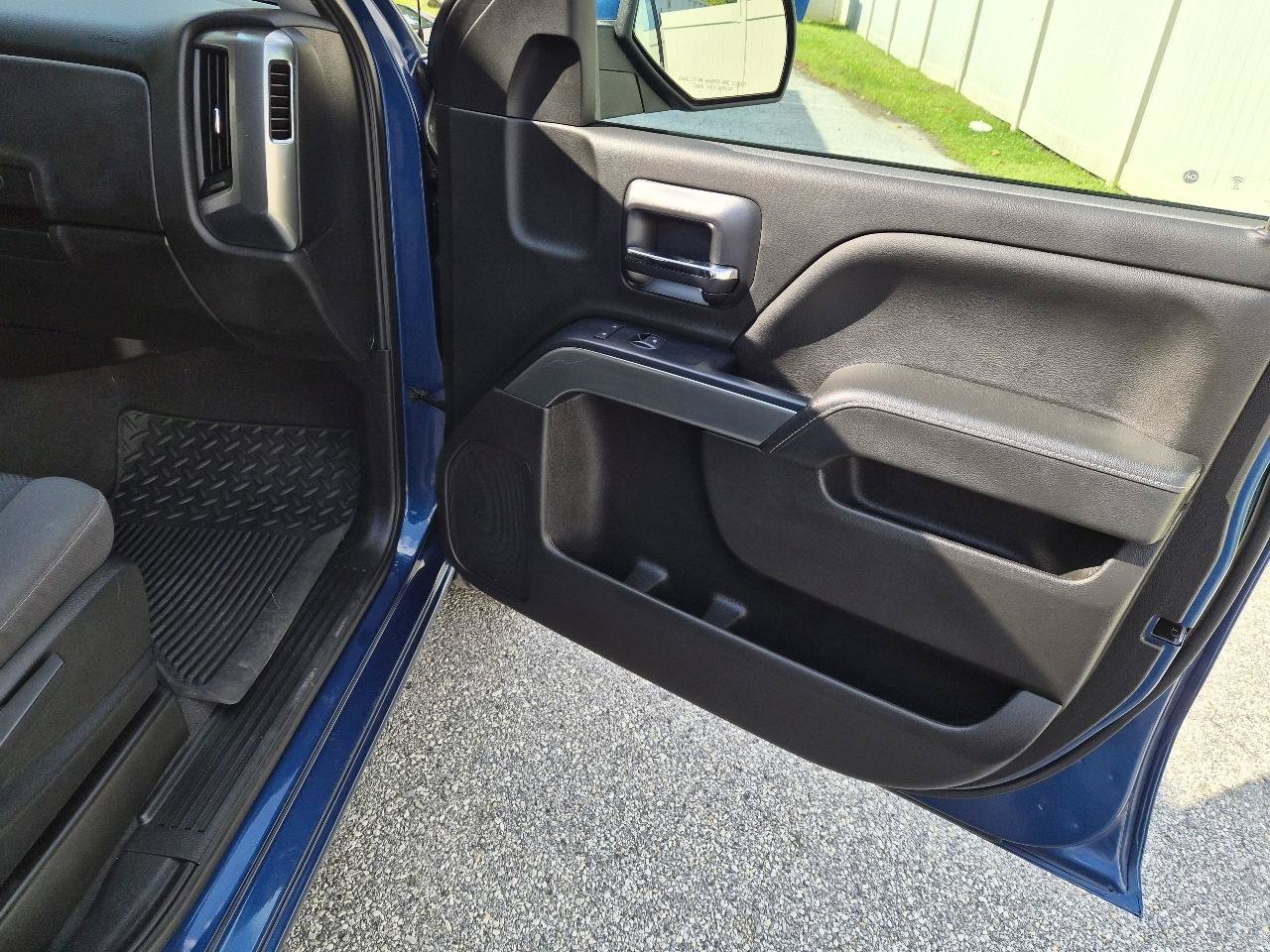 Used 2019 Chevrolet Silverado 1500 LT w/ All Star Edition AWD/4WD image 21