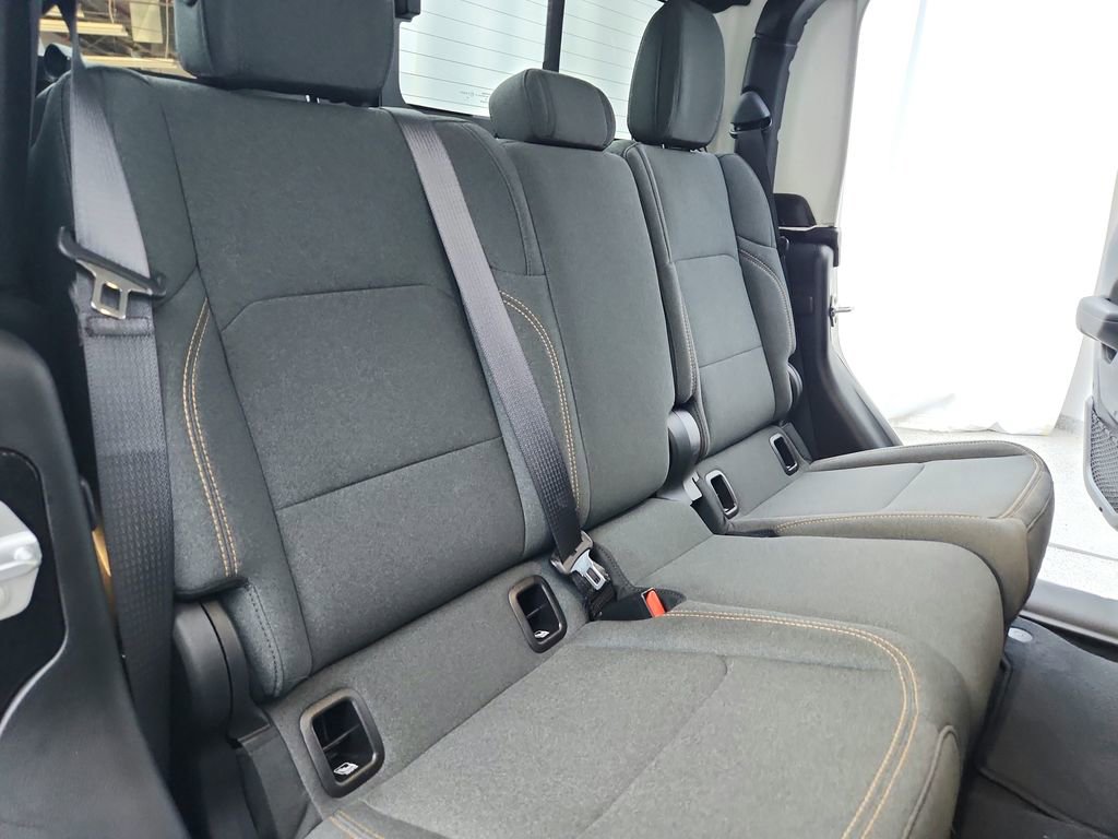 Used 2025 Jeep Gladiator Sport image 34