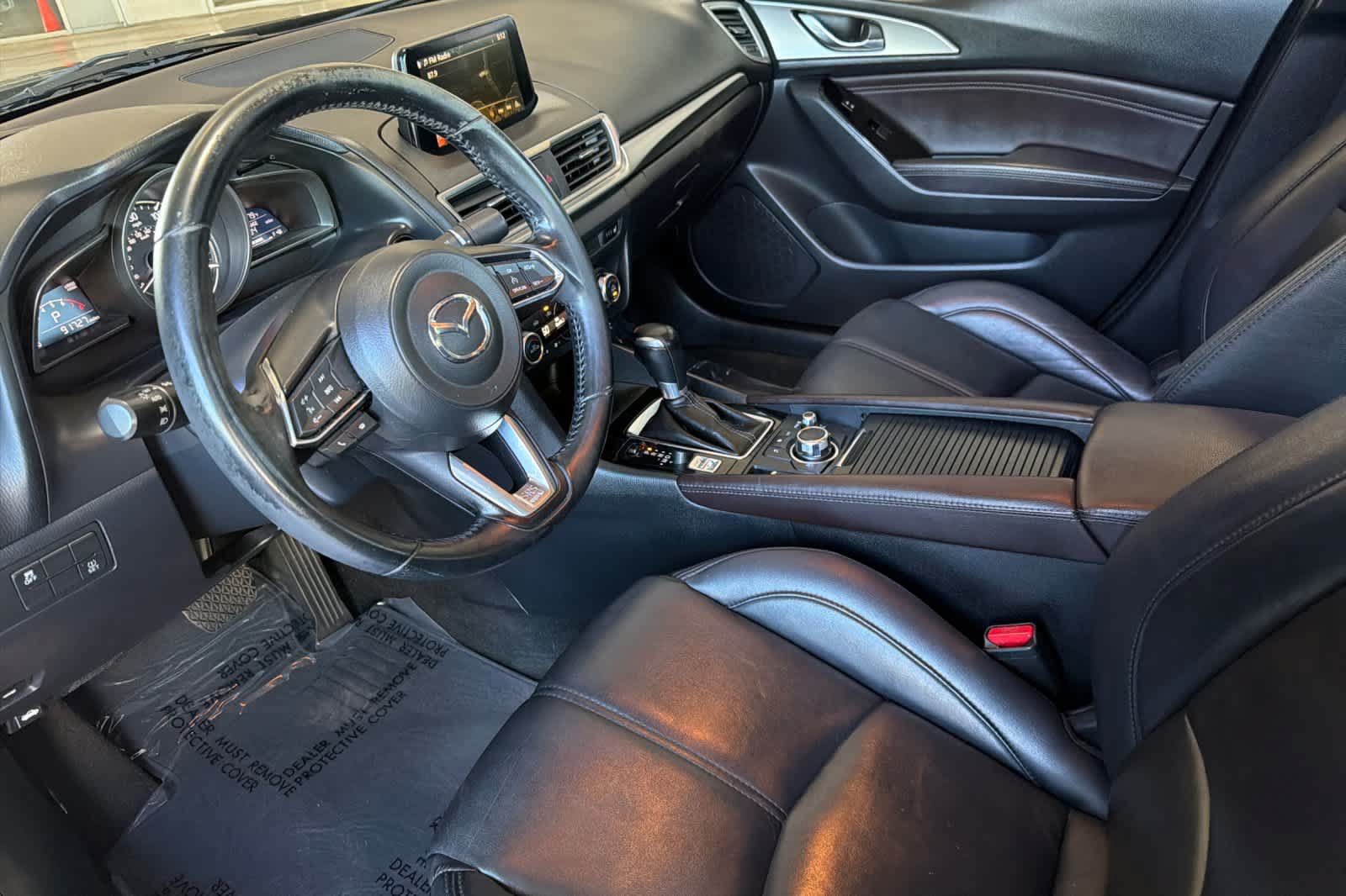 Used 2018 MAZDA MAZDA3 Touring FWD image 11
